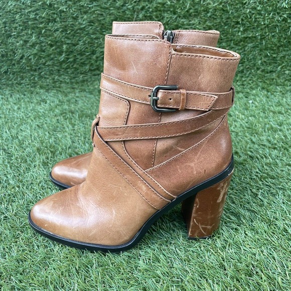 Vince Camuto Gravel Women’s Brown Leather Side Zip Heeled Ankle Boot Size 7 - Picture 3 of 16
